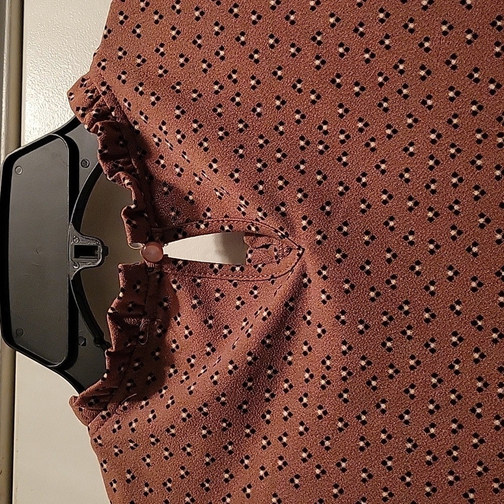 Top - Picture 6 of 6